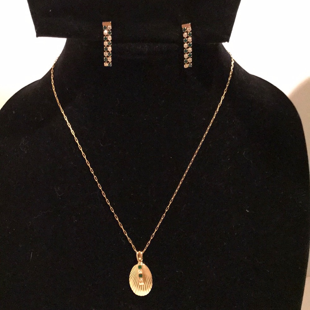 Vintage Avon Clip earrings & necklace set